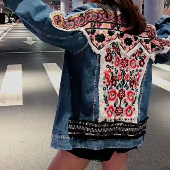♥️SOLD ❤️NWT Embroidered Denim Jacket - Picture 6 of 15